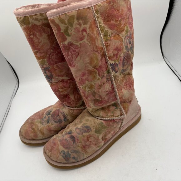 UGG Boots Romantic Flower Classic Tall Winter Women Size 7 Sheepskin *RARE* - Picture 2 of 12